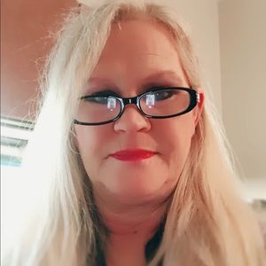 Meet your Posher, Phyllis